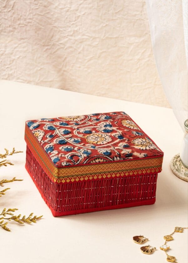 Handwoven Kalamkari Red Jewellery Box - Image 2