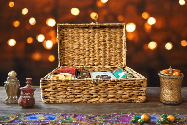 Handwoven Water Hyacinth Storage Box with Lid - Image 2